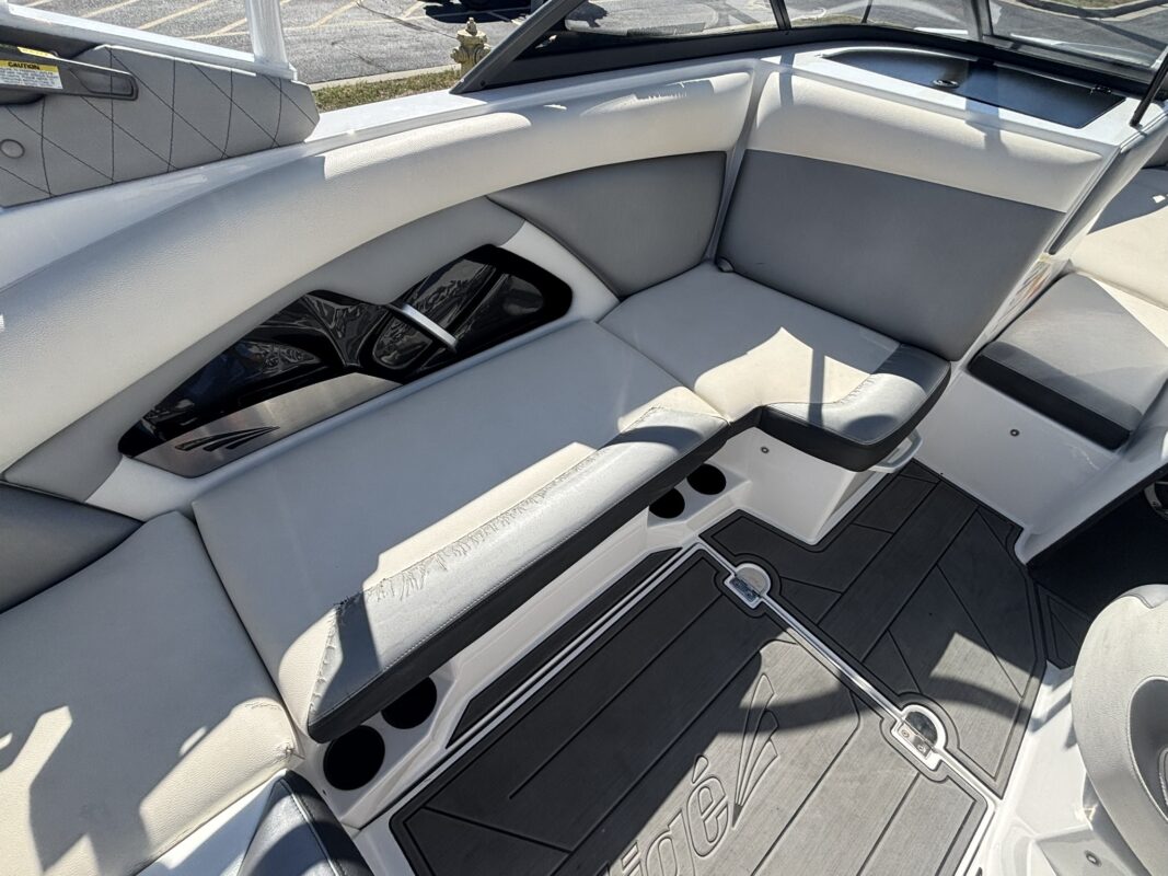 2017 Tige R21