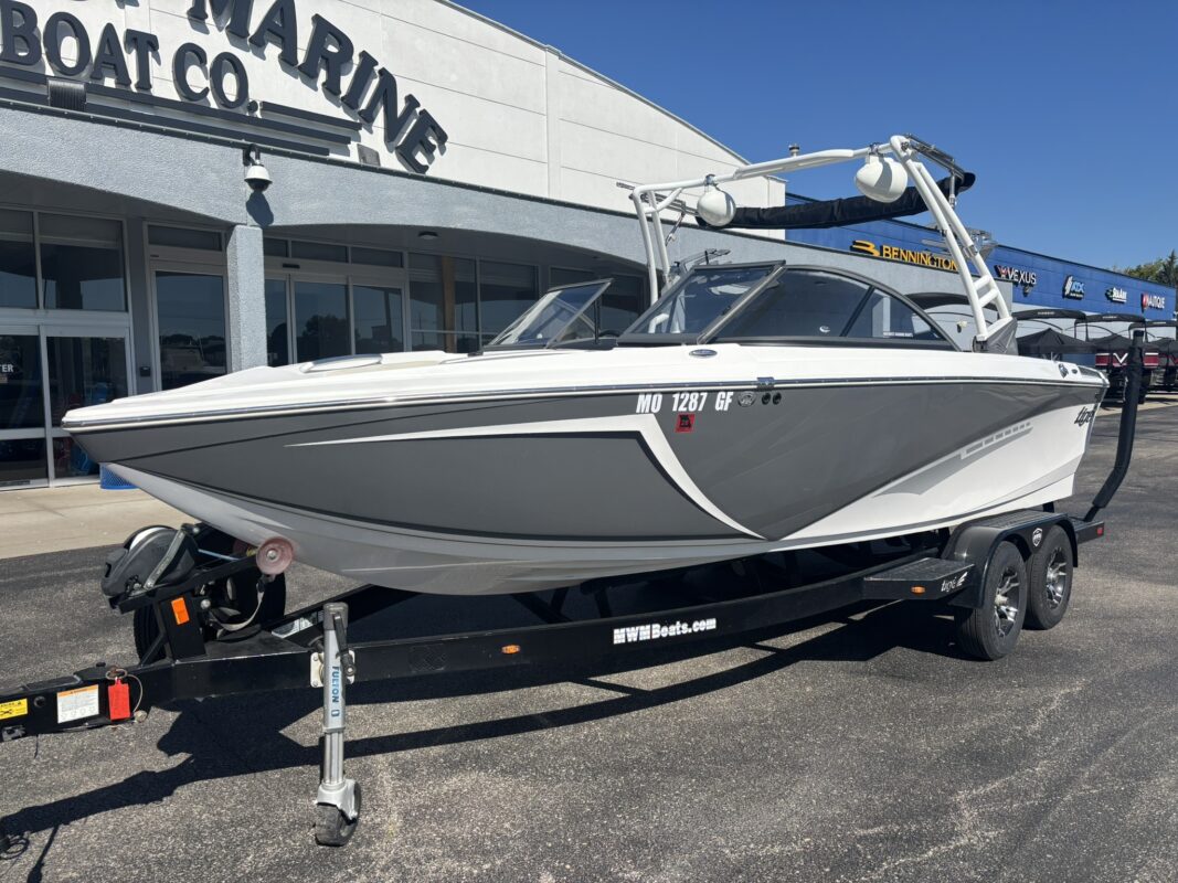 2017 Tige R21