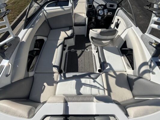 2017 Tige R21