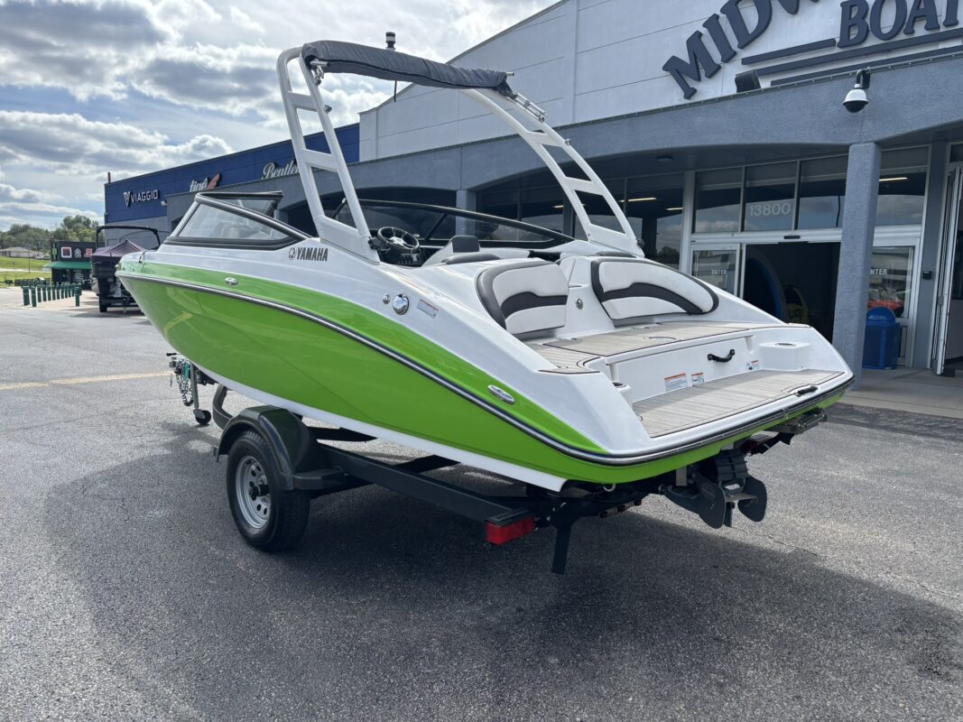 2022 Yamaha AR 195