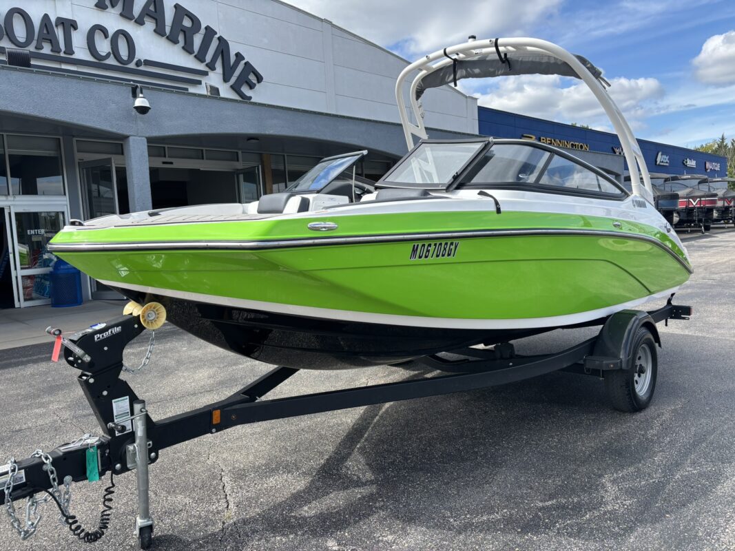 2022 Yamaha AR 195