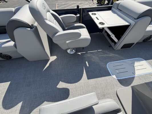 2027 Bentley 223 Legacy Navigator