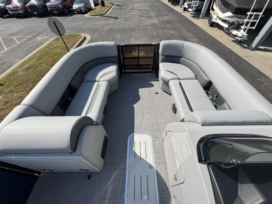 2027 Bentley 223 Legacy Navigator