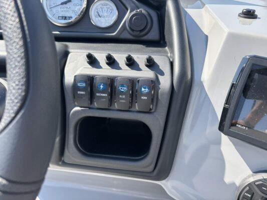 2027 Bentley 223 Legacy Navigator