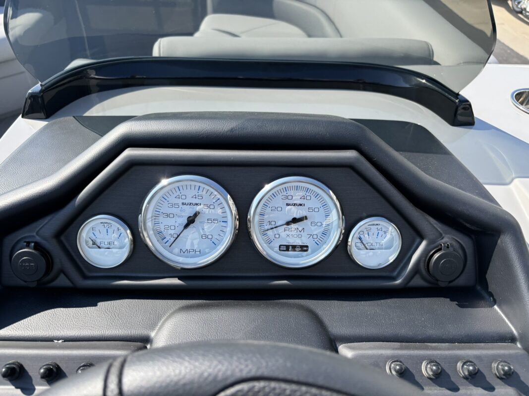 2027 Bentley 223 Legacy Navigator