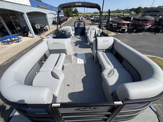 2027 Bentley 223 Legacy Navigator