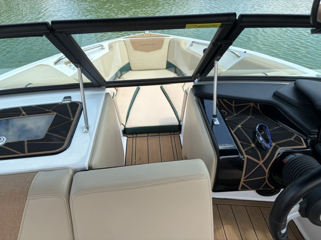 2022 Nautique Ski 200