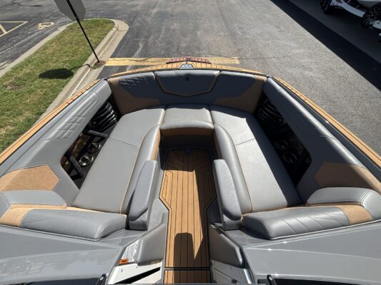 2023 Nautique G23