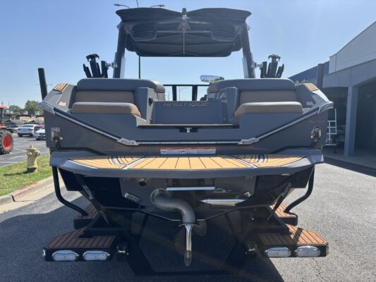 2023 Nautique G23
