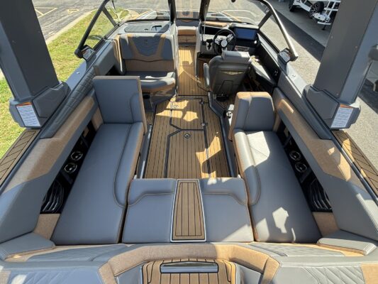 2023 Nautique G23