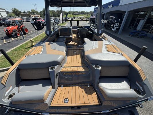 2023 Nautique G23