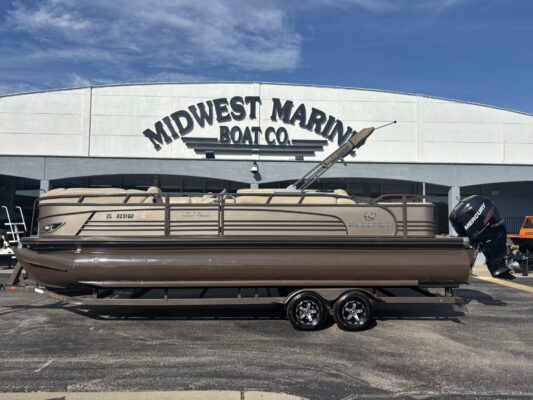2016 Tracker Regency 254 LE3