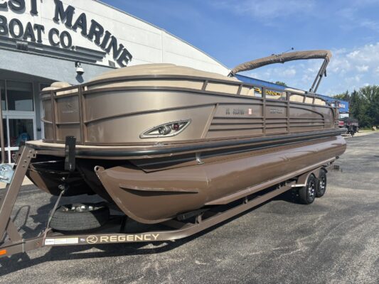 2016 Tracker Regency 254 LE3