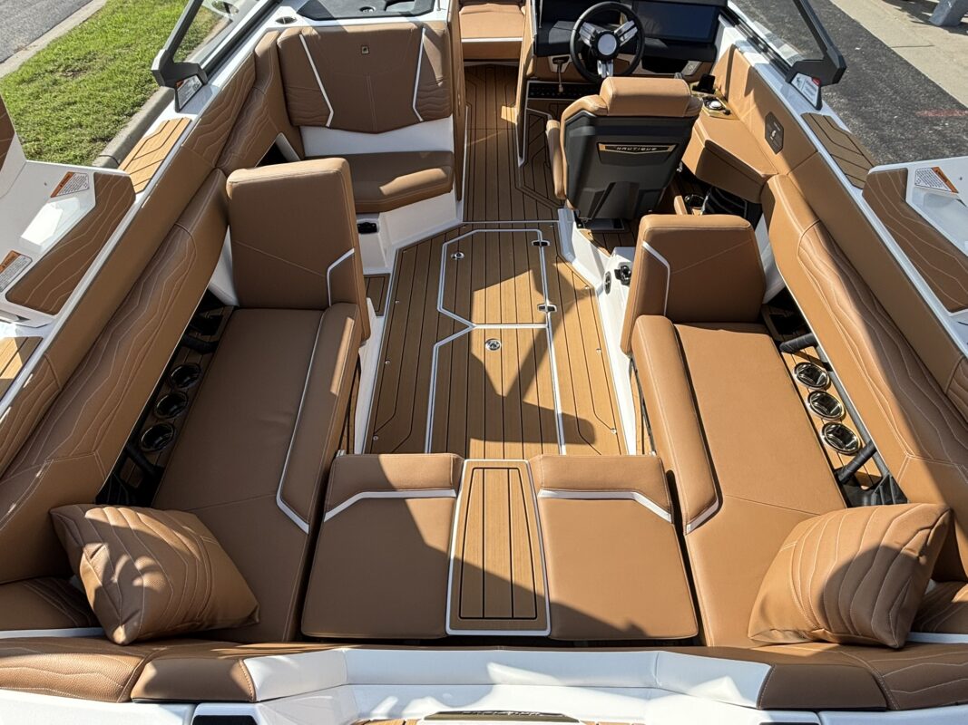 2027 Nautique Super Air Nautique G23