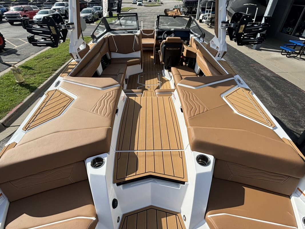 2027 Nautique Super Air Nautique G23