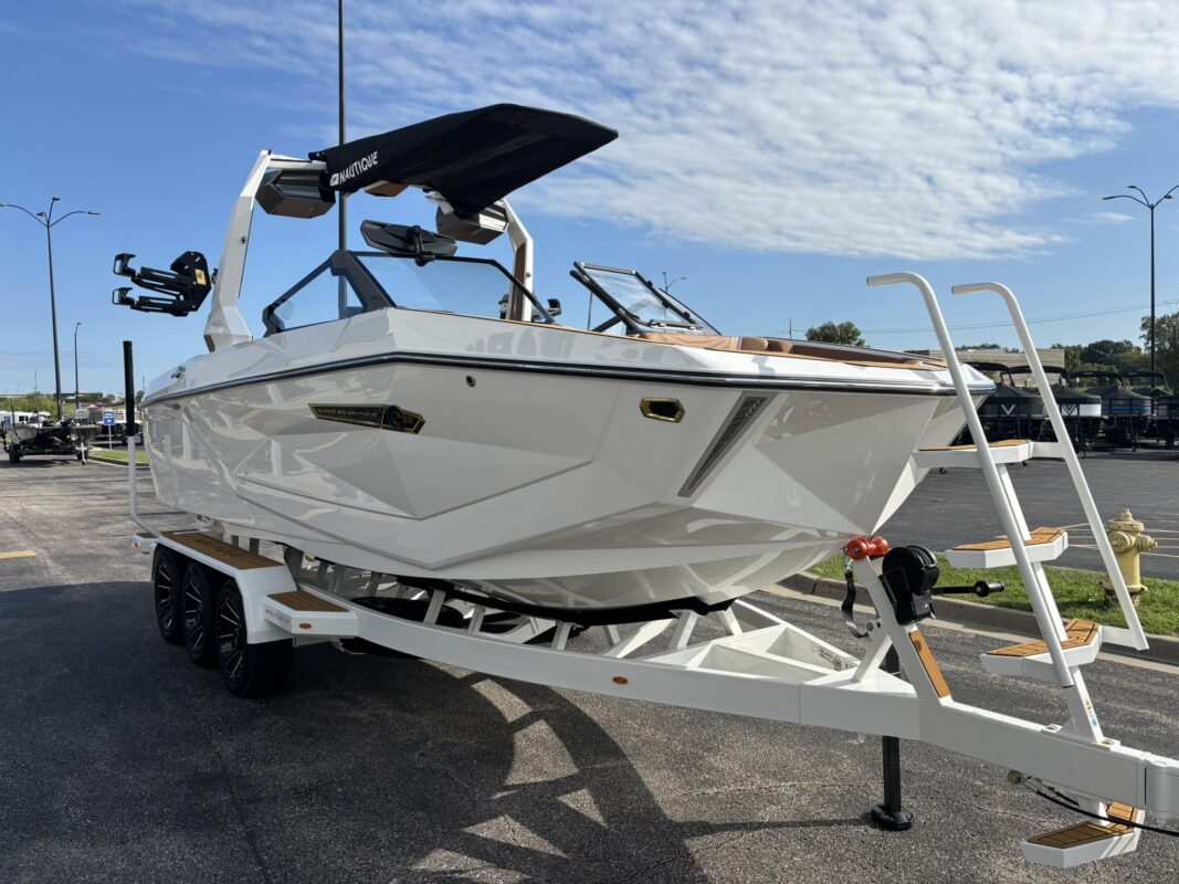 2027 Nautique Super Air Nautique G23