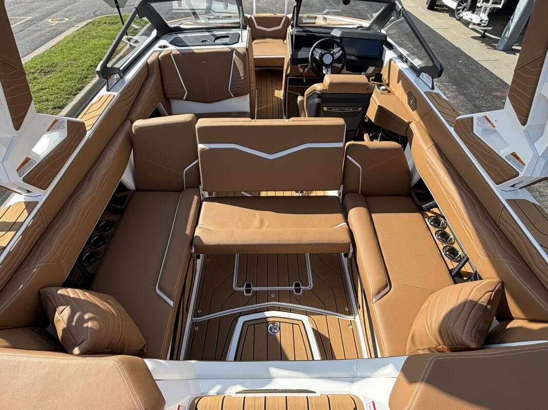 2027 Nautique Super Air Nautique G23