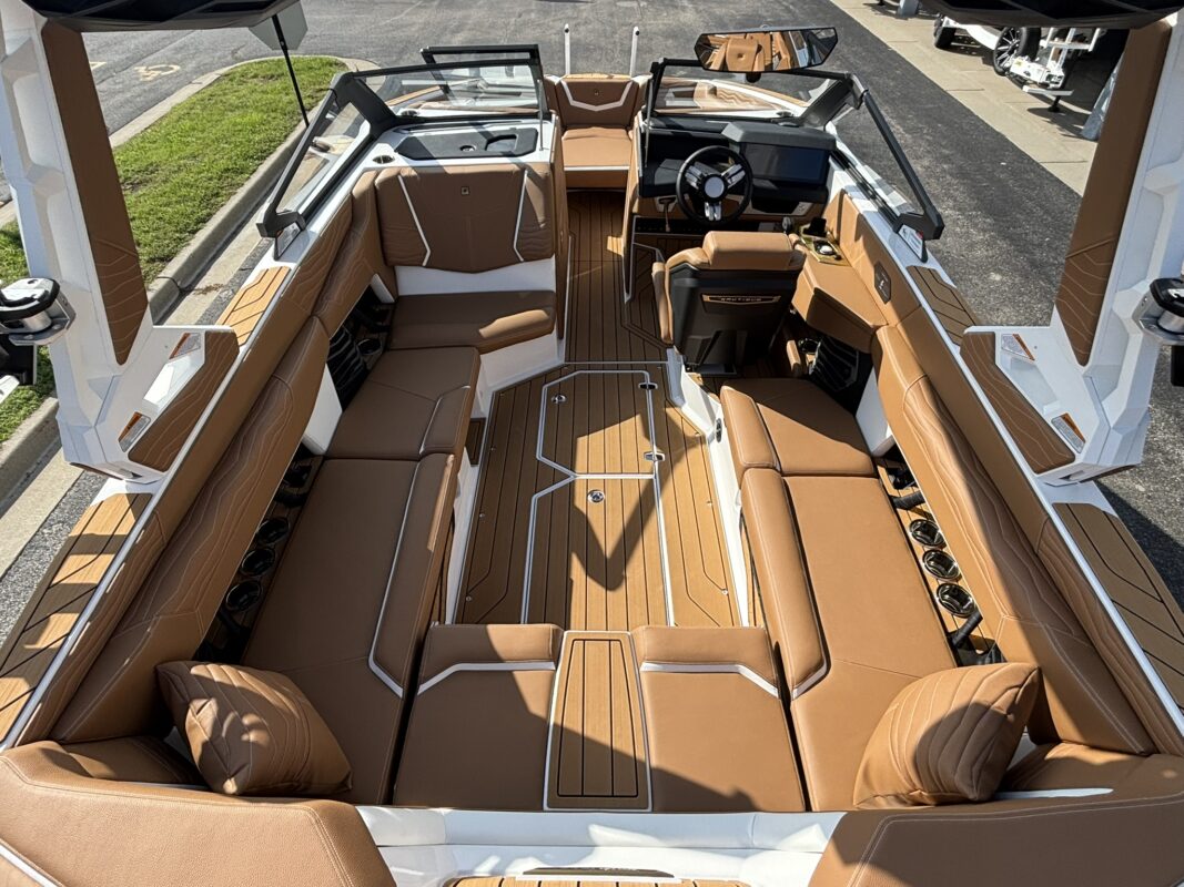 2027 Nautique Super Air Nautique G23