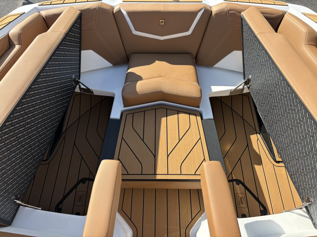 2027 Nautique Super Air Nautique G23