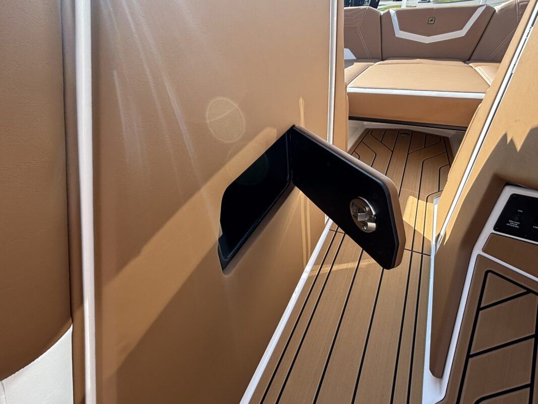 2027 Nautique Super Air Nautique G23