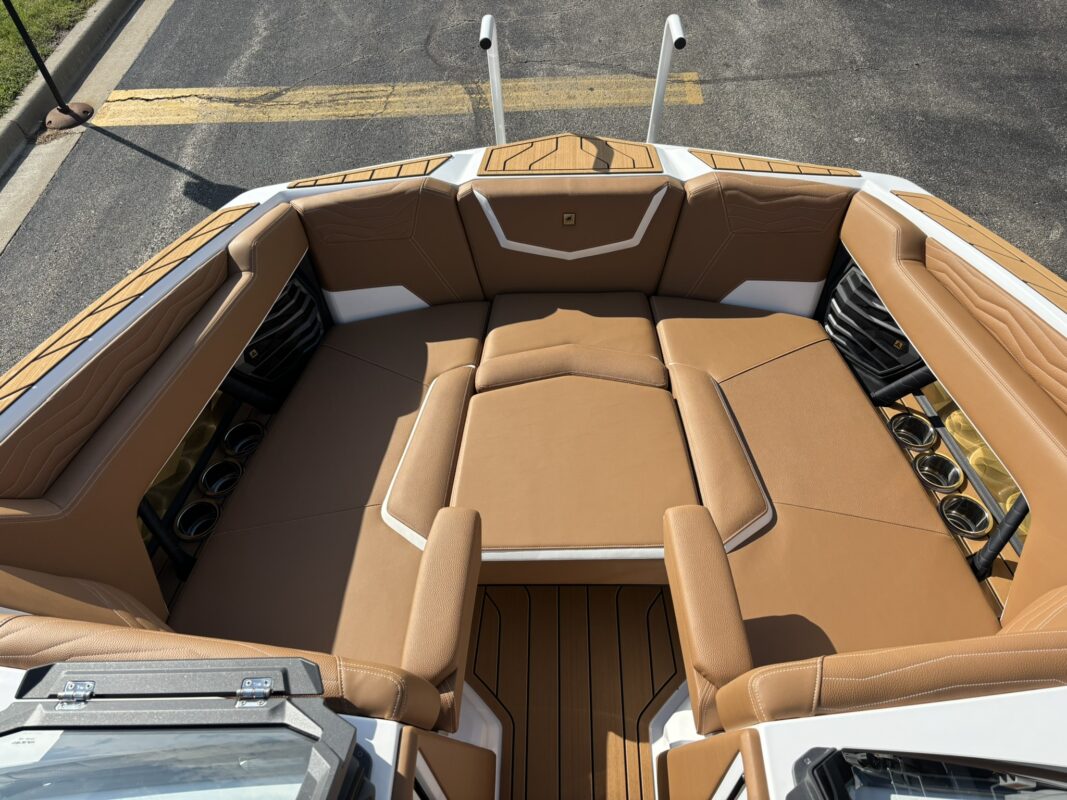 2027 Nautique Super Air Nautique G23