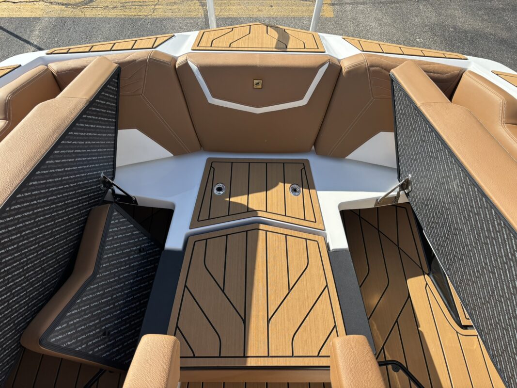 2027 Nautique Super Air Nautique G23
