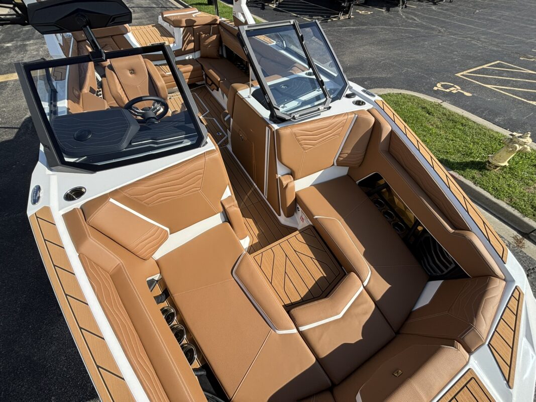 2027 Nautique Super Air Nautique G23