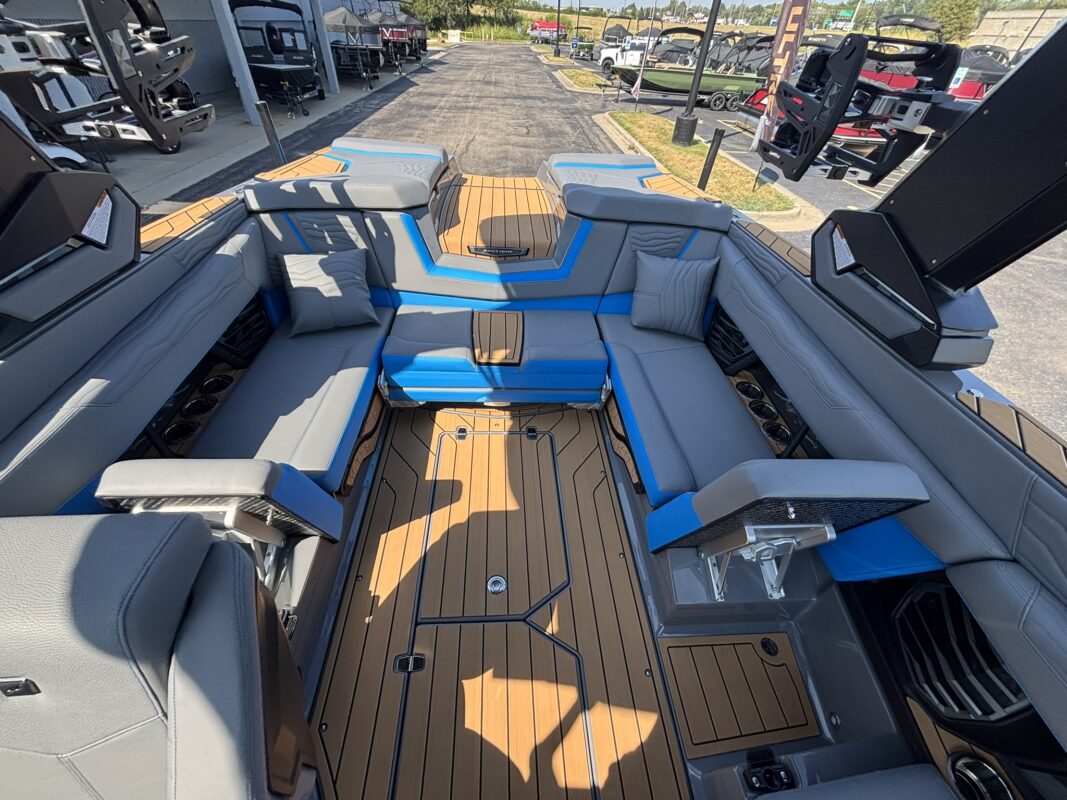 2027 Nautique Super Air Nautique G23
