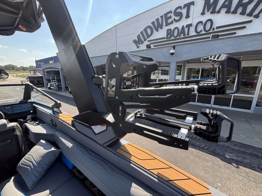 2027 Nautique Super Air Nautique G23