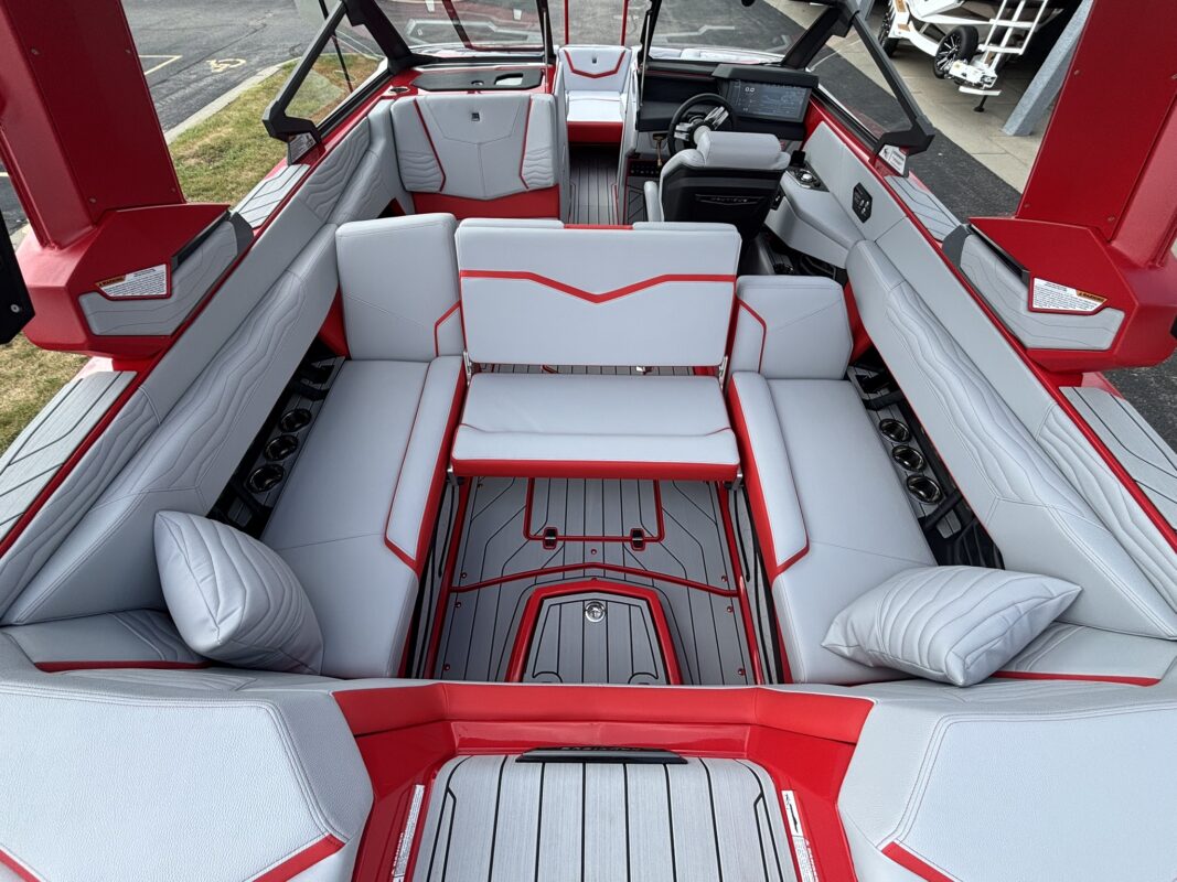 2027 Nautique Super Air Nautique G23