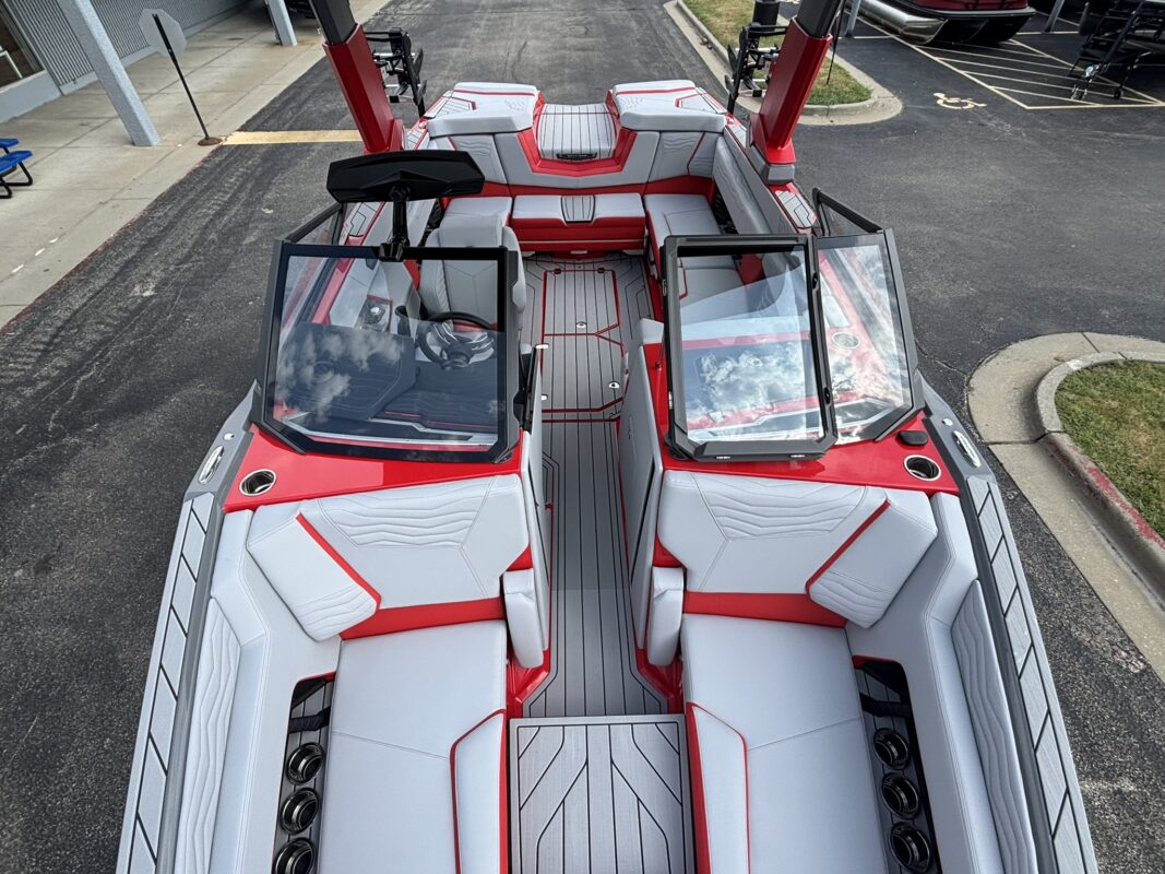 2027 Nautique Super Air Nautique G23