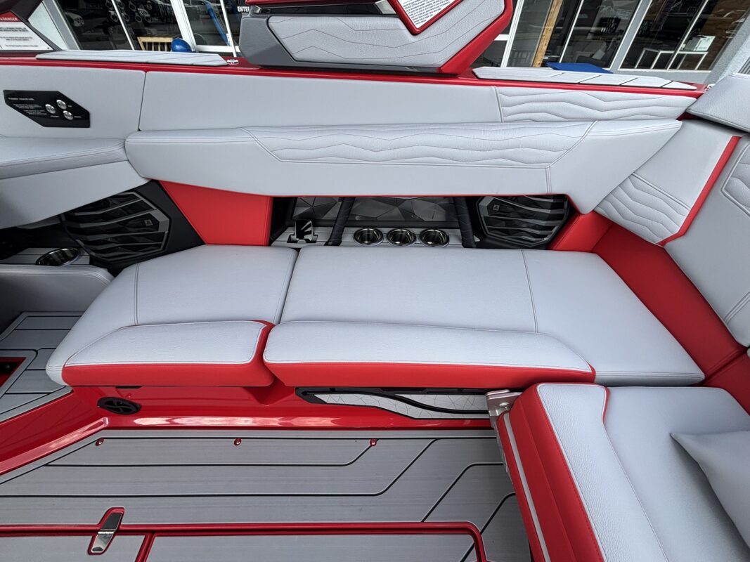 2027 Nautique Super Air Nautique G23