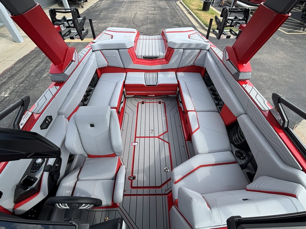 2027 Nautique Super Air Nautique G23