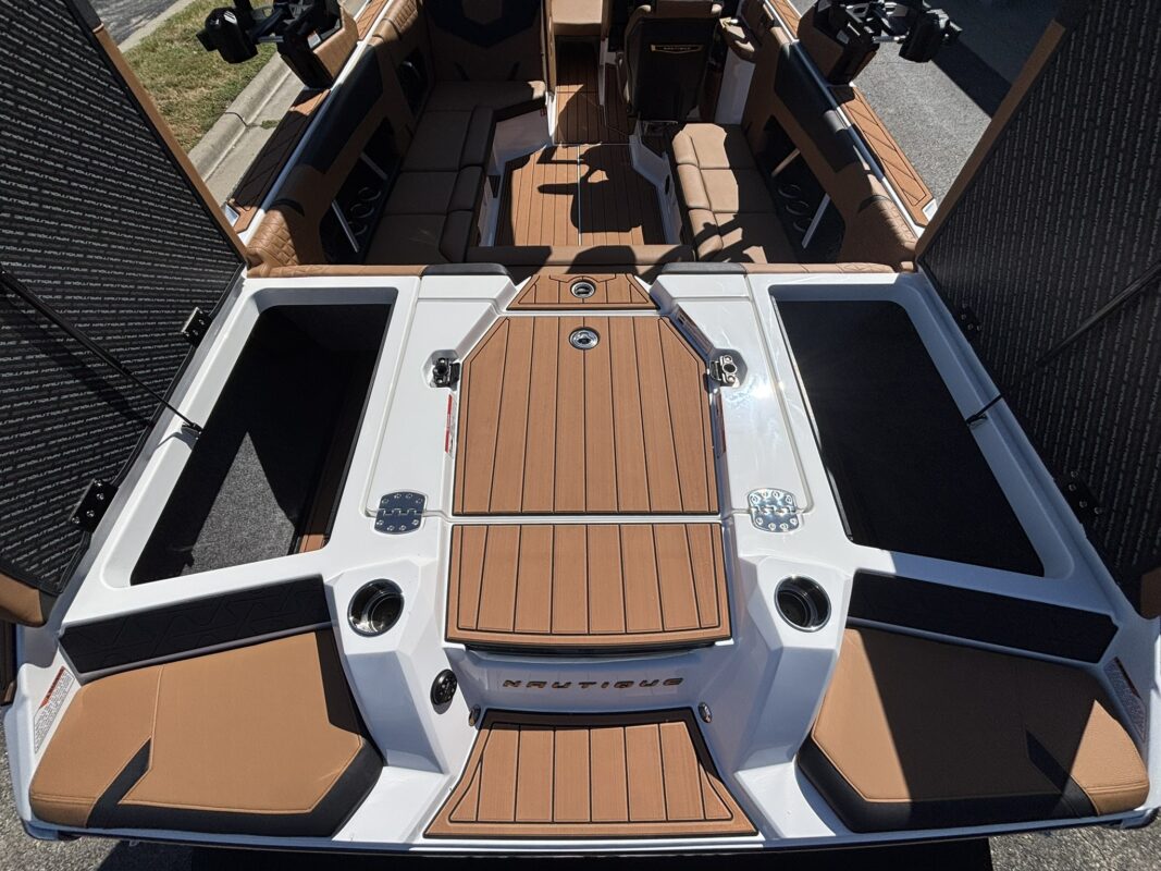 2027 Nautique GS 22 Super Air Nautique