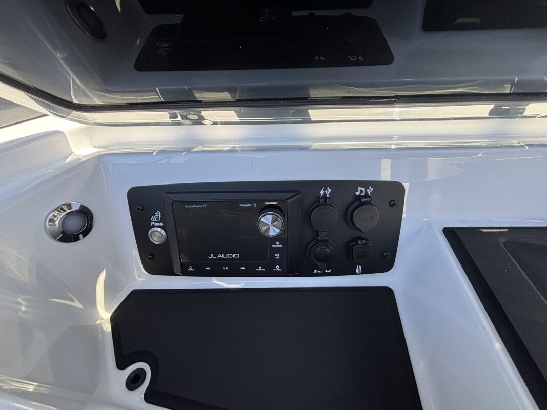 2027 Nautique GS 22 Super Air Nautique