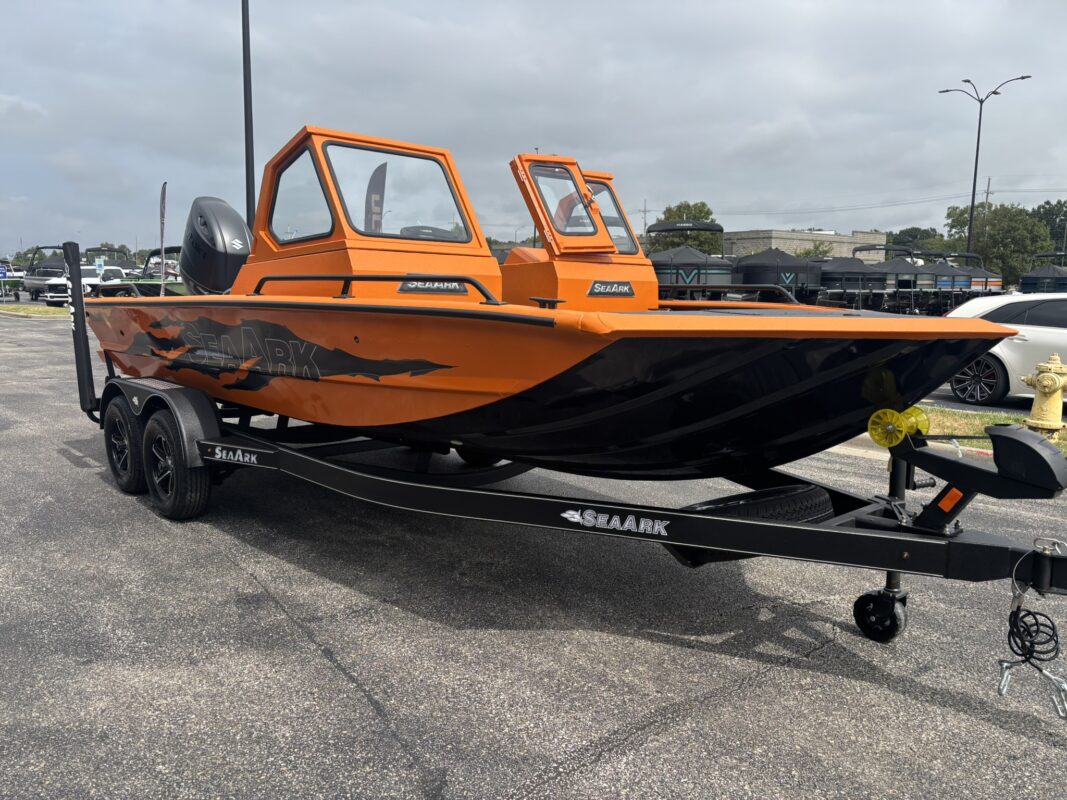 2027 SeaArk ProCat 200
