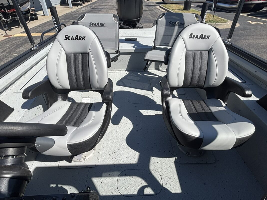 2027 SeaArk ProCat 200