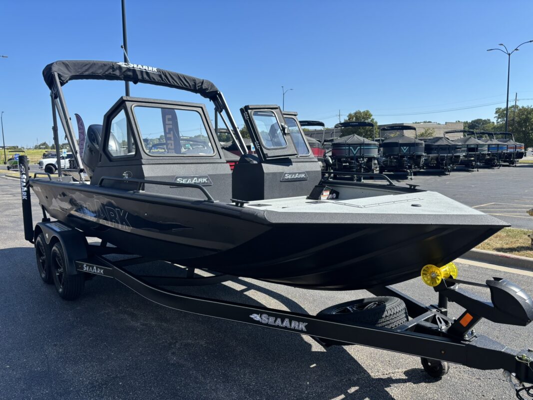 2027 SeaArk ProCat 200