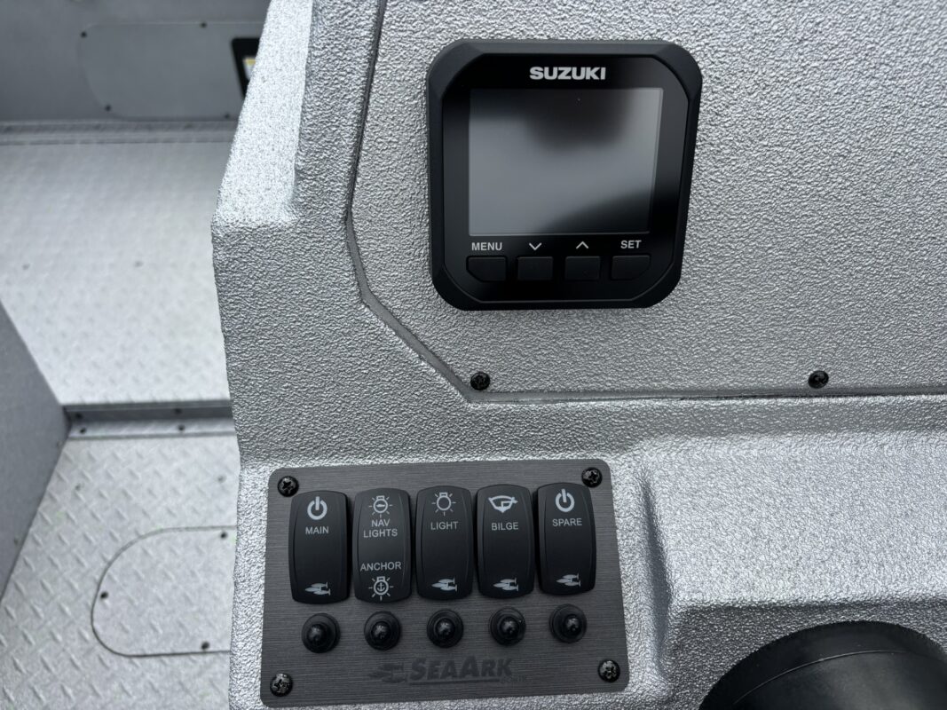 2027 SeaArk ProCat 240