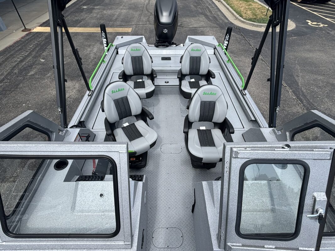 2027 SeaArk ProCat 240