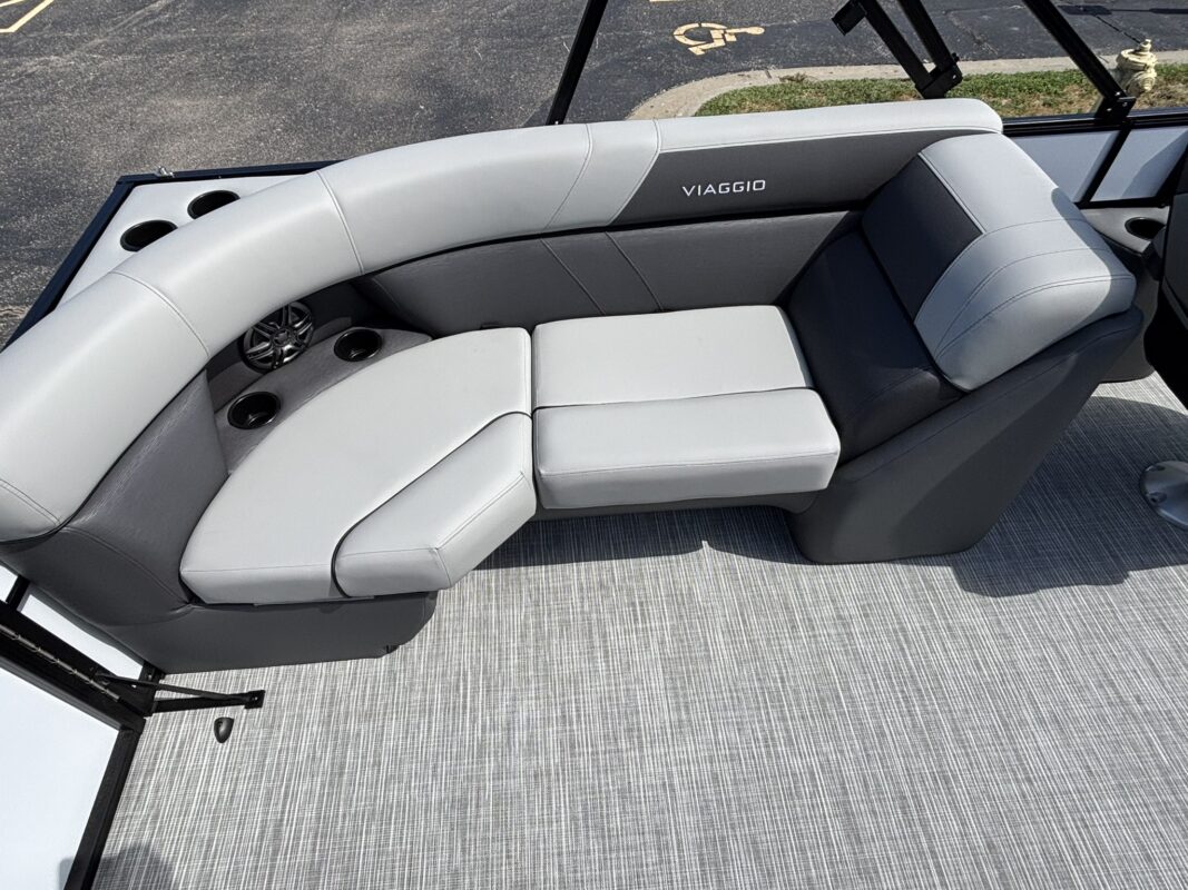 2027 Viaggio V22U
