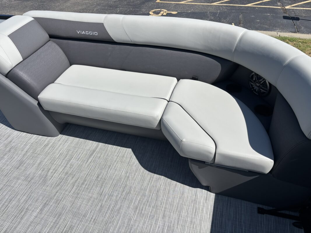 2027 Viaggio V22U