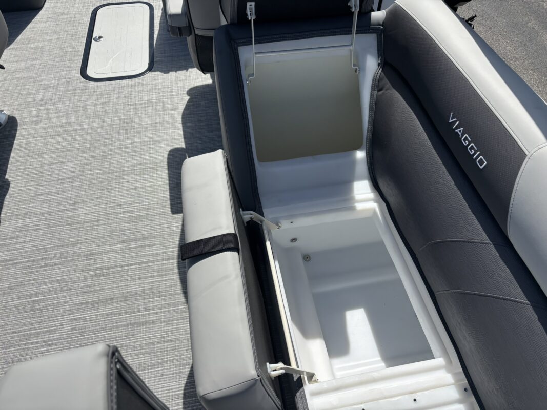 2027 Viaggio V22U