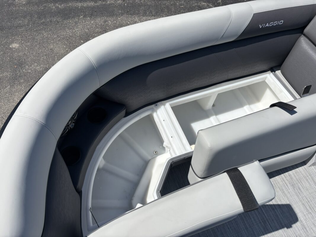 2027 Viaggio V22U