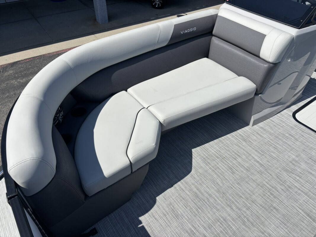 2027 Viaggio V22U