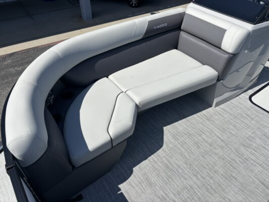 2027 Viaggio V22U