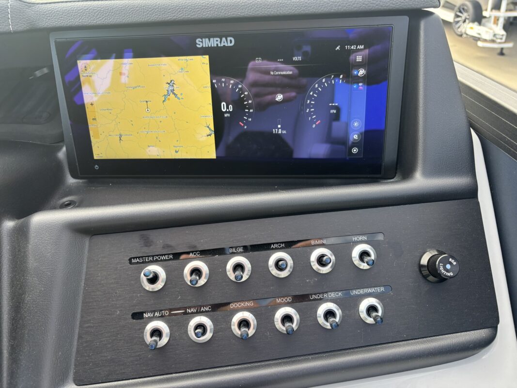 2027 Alera M23QV