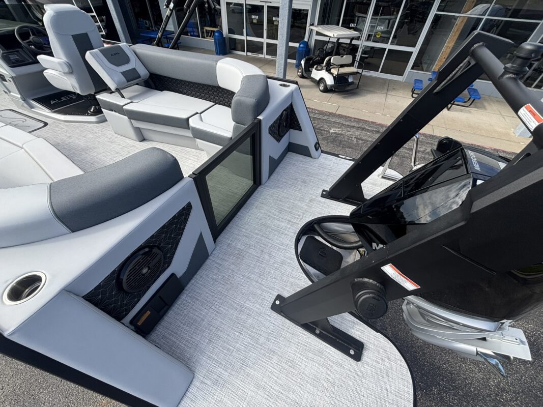 2027 Alera M23QV