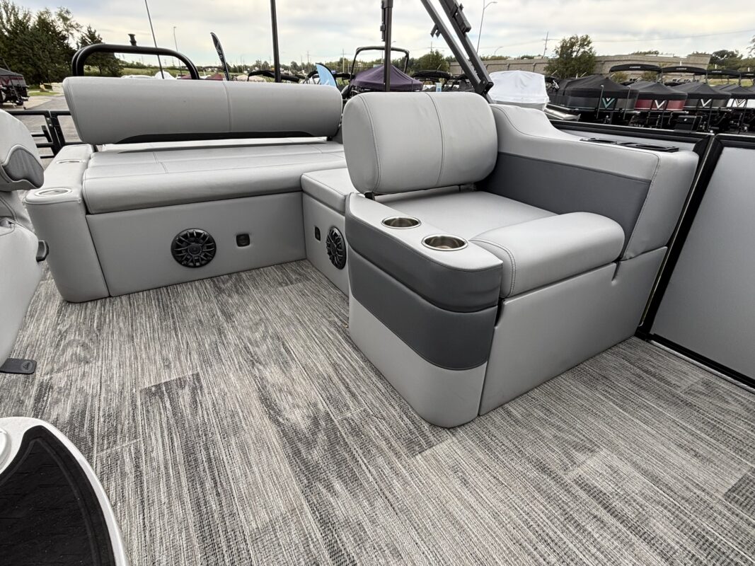 2027 Bentley 223 Legacy Swingback Demo