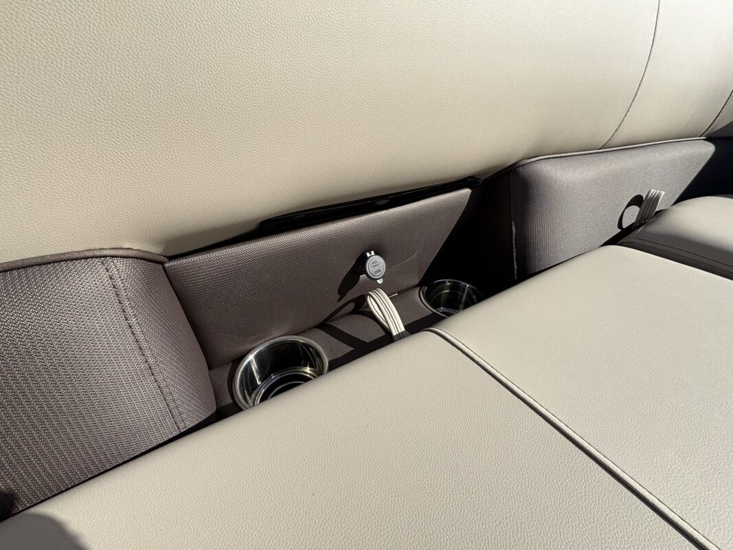 2027 Bentley 223 Legacy Navigator